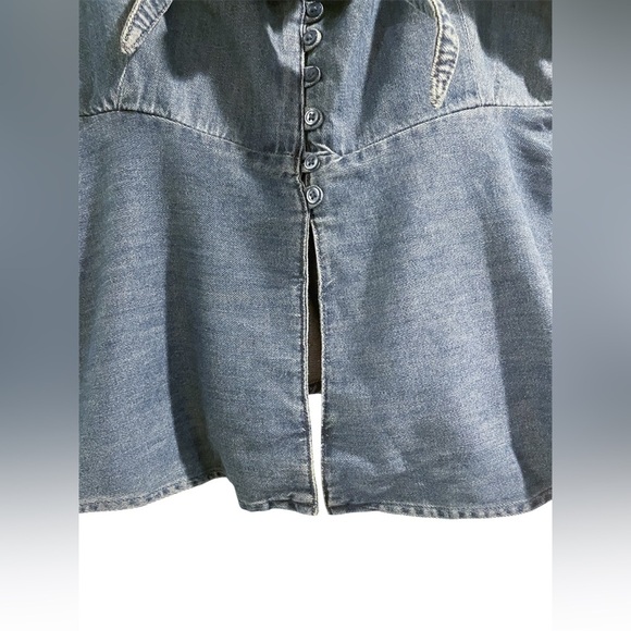 Sofia Vergara Blue Denim Tank Top with Buttons and Tie Front Size Small NWT - Picture 3 of 4